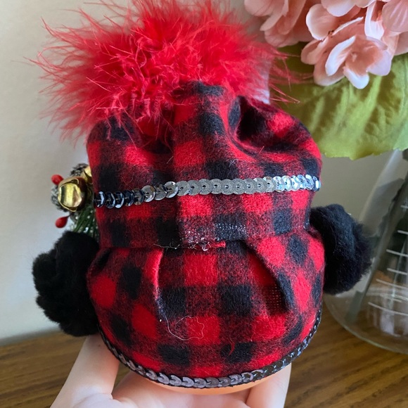 “Nell” 2015 Edition Queen Bee Christmas Ornament - Picture 5 of 5